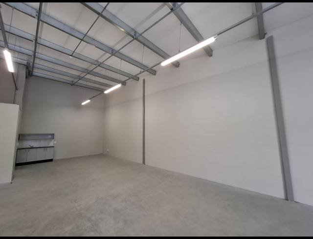 115M² WAREHOUSE TO LET IN MILNERTON CENTRAL